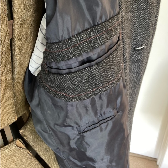♦️HOST PICK♦️Herringbone WOOL knee length Coat - Picture 6 of 11